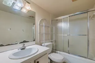 5570 NW 44th St, Lauderhill, FL 33319 - Photo 12