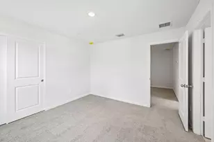 643 Salisbury Cir, Fort Pierce, FL 34982 - Photo 22
