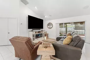12842 Meadowbend Dr, Wellington, FL 33414 - Photo 2