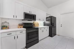 12842 Meadowbend Dr, Wellington, FL 33414 - Photo 20