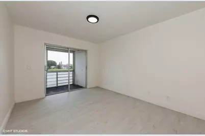 118 Somerset F, West Palm Beach, FL 33417 - Photo 10