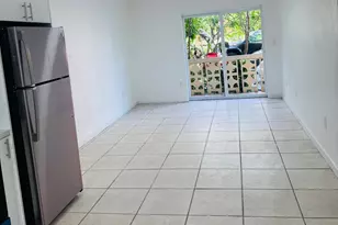 2441 NW 13th St, Miami, FL 33125 - Photo 4