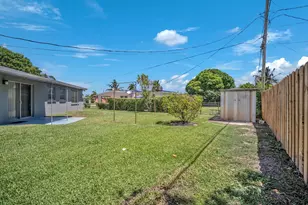 145 Greenbrier Dr, Palm Springs, FL 33461 - Photo 36