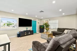1102 Florence Rd, Lantana, FL 33462 - Photo 4