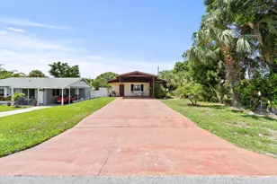 1102 Florence Rd, Lantana, FL 33462 - Photo 2