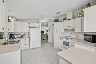 8498 Lavender Ct, Port Saint Lucie, FL 34952 - Photo 10