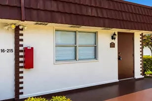 215 Waterford Cresent, Delray Beach, FL 33446 - Photo 2