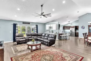 9393 Laurel Green Dr, Boynton Beach, FL 33437 - Photo 10