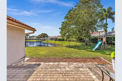 9393 Laurel Green Drive, Boynton Beach, FL 33437 - Photo 34