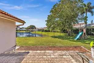 9393 Laurel Green Dr, Boynton Beach, FL 33437 - Photo 34