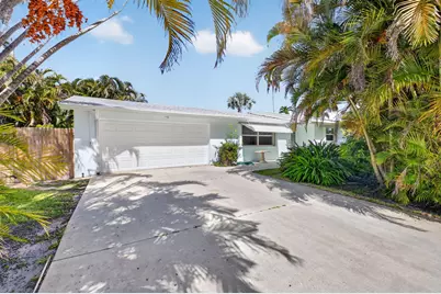 1205 SW 1st Street, Boynton Beach, FL 33435 - Photo 2