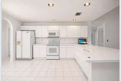 7606 Briar Cliff Circle, Lake Worth, FL 33467 - Photo 10