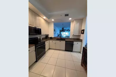 12 Harbour Isle Drive W #306, Fort Pierce, FL 34949 - Photo 2