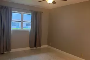 2671 Barkley Dr W, West Palm Beach, FL 33415 - Photo 10