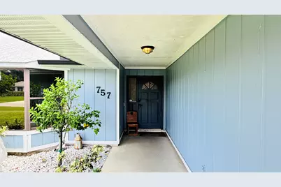 757 SE Lighthouse Avenue, Port Saint Lucie, FL 34983 - Photo 2