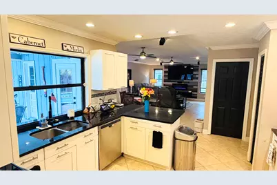 757 SE Lighthouse Avenue, Port Saint Lucie, FL 34983 - Photo 10