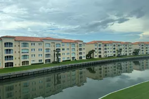 7 Harbour Isle Dr E, Fort Pierce, FL 34949 - Photo 1