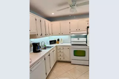 300 NE 26th Avenue #2010, Boynton Beach, FL 33435 - Photo 18