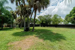9287 Sunrise Dr, West Palm Beach, FL 33403 - Photo 38