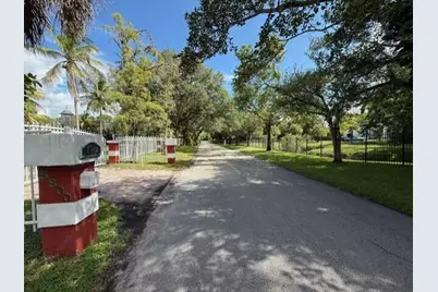 5800 Pinetree Road, Parkland, FL 33067 - Photo 22