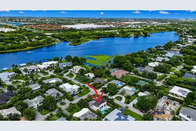 512 Lake Drive, Delray Beach, FL 33444 - Photo 2