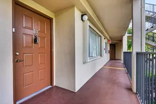 1301 SW 142nd Ave, Pembroke Pines, FL 33027 - Photo 4