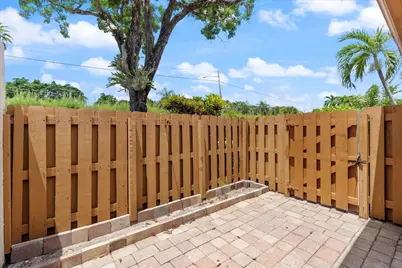 2035 SW 24th Circle, Boynton Beach, FL 33426 - Photo 2
