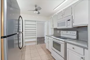 2035 SW 24th Circle, Boynton Beach, FL 33426 - Photo 6