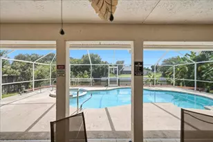 320 NE Surfside Ave, Port Saint Lucie, FL 34983 - Photo 22
