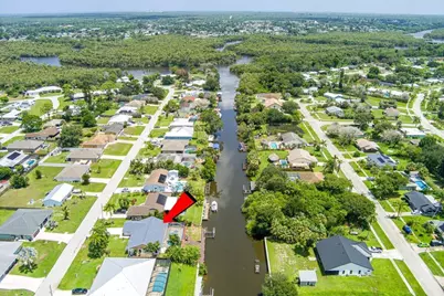 320 NE Surfside Avenue, Port Saint Lucie, FL 34983 - Photo 30