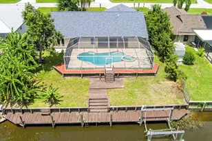 320 NE Surfside Ave, Port Saint Lucie, FL 34983 - Photo 30