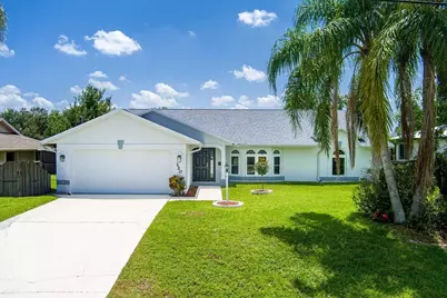 320 NE Surfside Avenue, Port Saint Lucie, FL 34983 - Photo 2