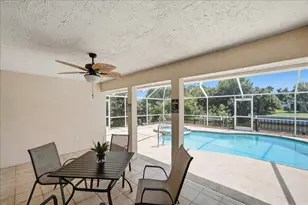 320 NE Surfside Ave, Port Saint Lucie, FL 34983 - Photo 20