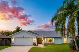 320 NE Surfside Ave, Port Saint Lucie, FL 34983 - Photo 2