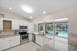 320 NE Surfside Ave, Port Saint Lucie, FL 34983 - Photo 4