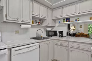 7827 Golf Cir Dr, Margate, FL 33063 - Photo 32