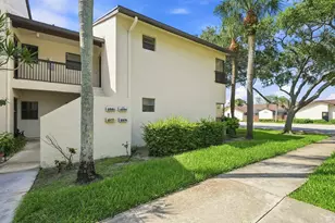 2581 Carambola Cir N, Coconut Creek, FL 33066 - Photo 2