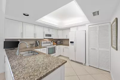 6434 SE Brandywine Court #Apt 105, Stuart, FL 34997 - Photo 10
