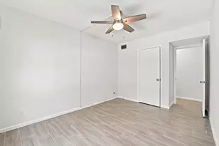 2251 NE 66th St, Fort Lauderdale, FL 33308 - Photo 12