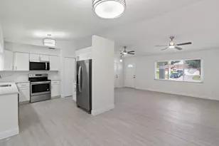2410 SE Warwick St, Port Saint Lucie, FL 34984 - Photo 8