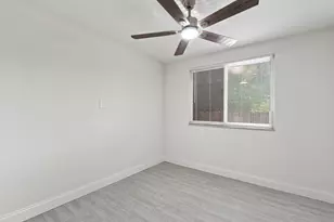 2410 SE Warwick St, Port Saint Lucie, FL 34984 - Photo 16