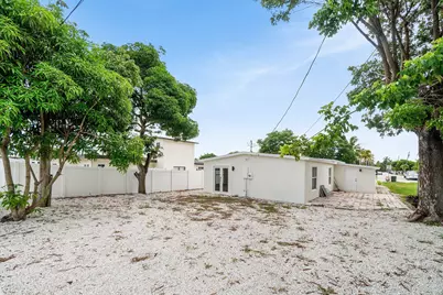 325 SW 8th Avenue, Delray Beach, FL 33444 - Photo 36