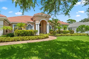 893 Forest Glen Ln, Wellington, FL 33414 - Photo 2