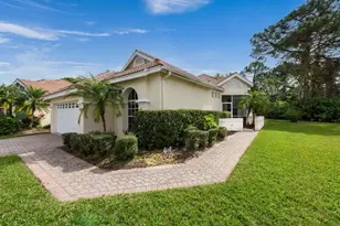 546 SW New Castle Cove, Port Saint Lucie, FL 34986 - Photo 2