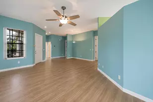 546 SW New Castle Cove, Port Saint Lucie, FL 34986 - Photo 4