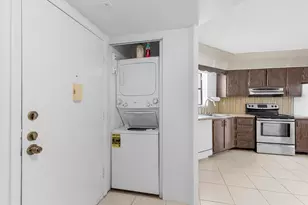 6555 W Broward Blvd, Plantation, FL 33317 - Photo 2
