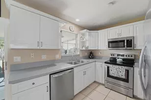 225 River Terrace Dr, Jupiter, FL 33469 - Photo 6