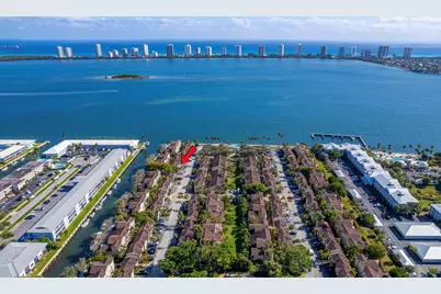 1145 Lake Shore Drive #206, Lake Park, FL 33403 - Photo 2