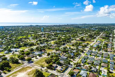 230 SW 6th Avenue, Delray Beach, FL 33444 - Photo 30