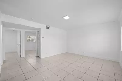 110 SE 2nd Street #103, Hallandale Beach, FL 33009 - Photo 10